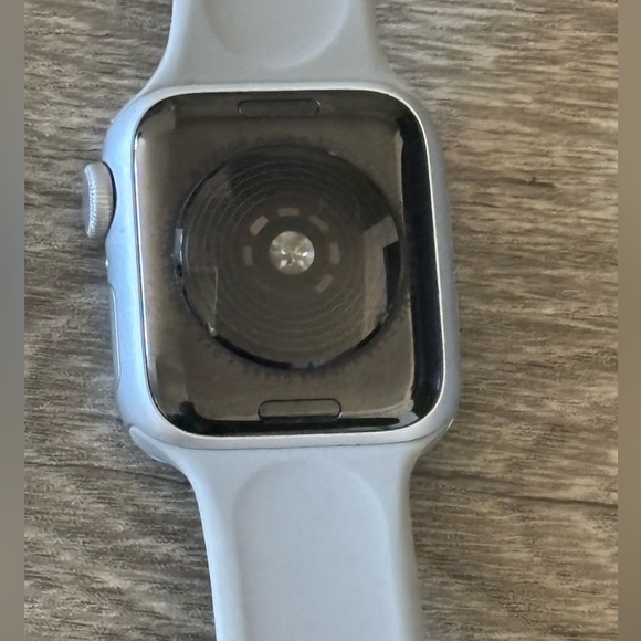 APPLE WATCH SE 1st GEN (2020) - Picture 5 of 6